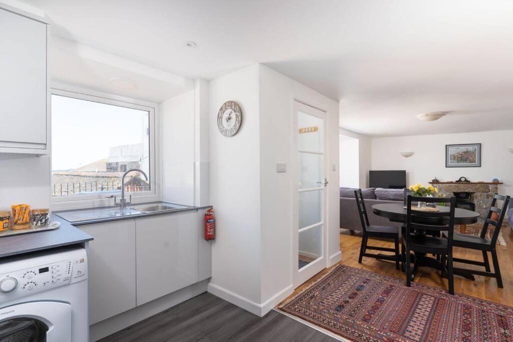 Charming 3 Bedroom Harbour Cottage With Parking 펜젠스 외부 사진