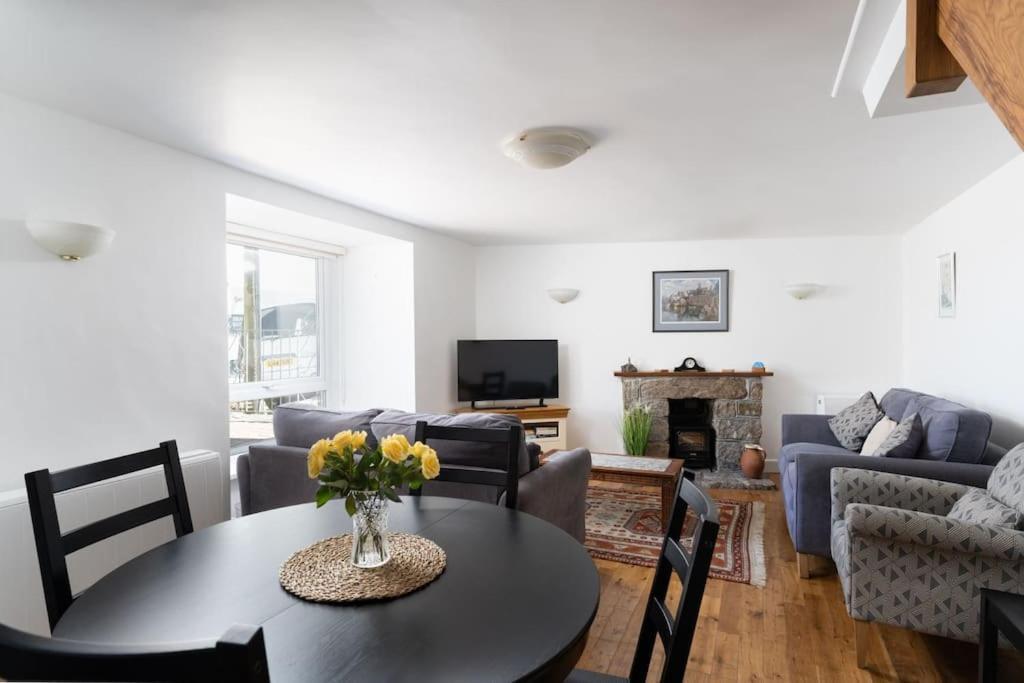 Charming 3 Bedroom Harbour Cottage With Parking 펜젠스 외부 사진